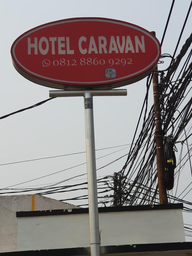 Hotel Caravan Tanah Abang Джакарта Екстериор снимка